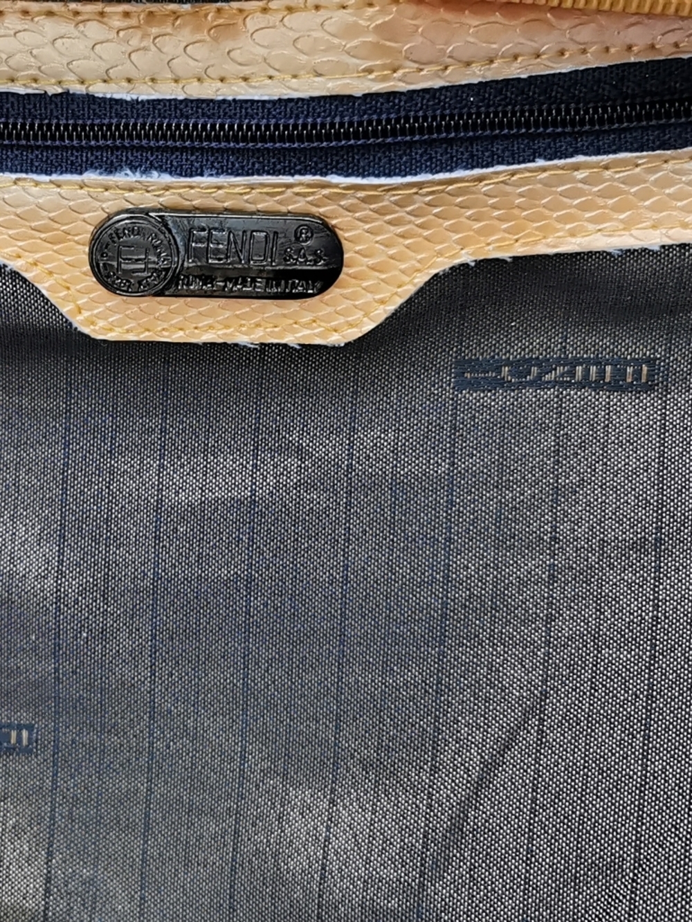 FENDI luxury  vintage beaded tote bag . - Picture 5 of 9